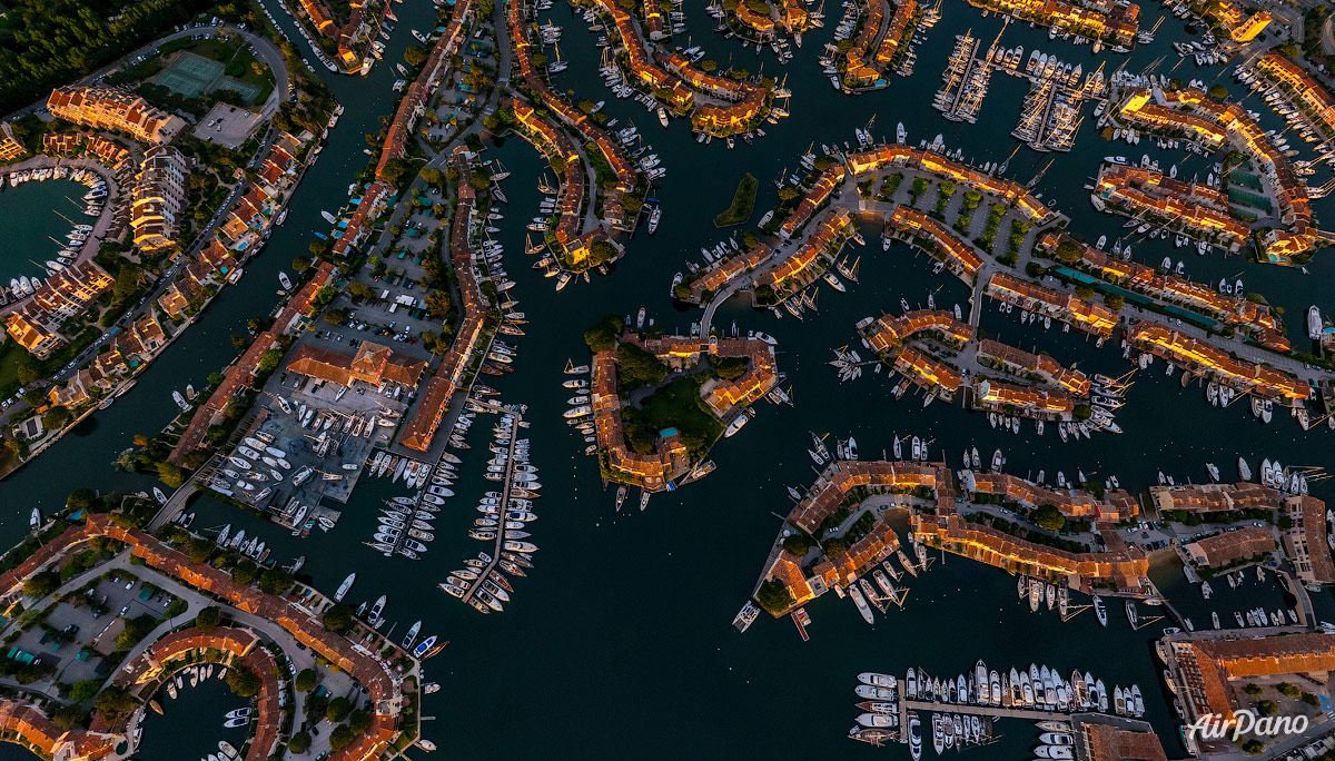Port-Grimaud